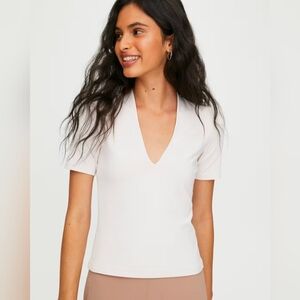 Aritizia Babaton Coleman Tshirt in Black Size XS